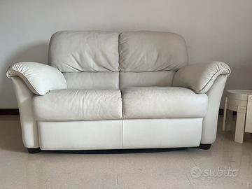 Set Divano 2 posti e poltrona in pelle, Natuzzi