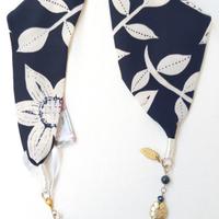Foulard Gioiello floreale blu bianco e  dorato