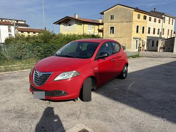 Lancia Ypsilon GPL/Benzina ideale x NEOPATENTATI