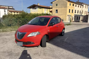 Lancia Ypsilon GPL/Benzina ideale x NEOPATENTATI