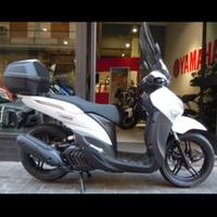 Scuter Yamaha X enter 125