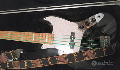 Basso elettrico FENDER JAZZ BASS NERO Madreperla f