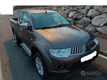 Mitsubishi L200 4X4 cassone lungo