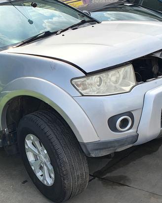 Mitsubishi L200 2.5 codice motore 4D56 per ricambi