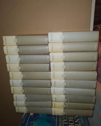 Enciclopedia vintage biblioteca di Repubblica 20V.