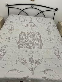 Copriletto in sfilato siciliano.