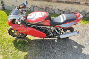 Ducati Desmodue SS 900