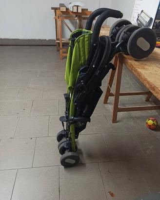 Passeggino leggero Chicco a ombrello 