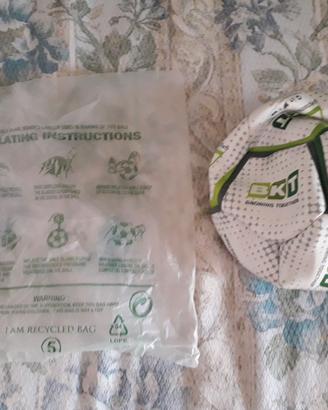 Pallone da calcio BKT - NUOVO, ANCORA DA GONFIARE