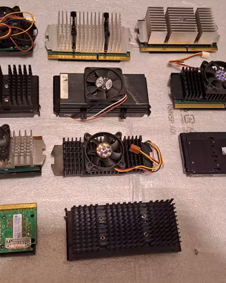 Lotto 10 Processori Intel Pentium II Slot 1