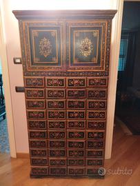 Antico mobile da farmacia 