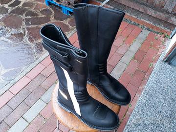 Stivaletti da moto nuovi n'43