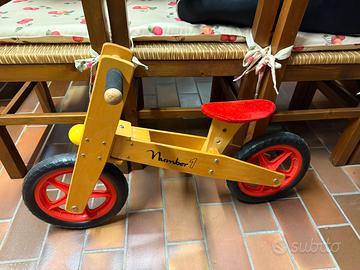 Bici in legno senza pedali