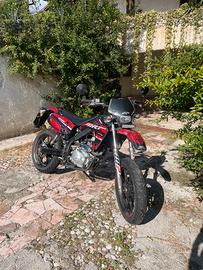 Motard Rieju mrt 125 black series