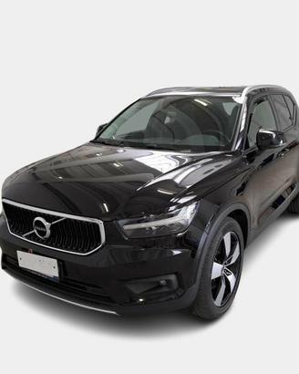 VOLVO XC40 D4 AWD GEARTRONIC MOMENTUM PRO SUV