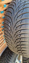 Gomme Nokian invernali con cerchi in lega