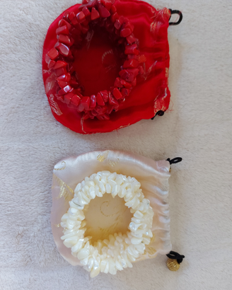 Bracciali nuovi con sacchetto