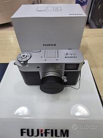 Fujifilm X half