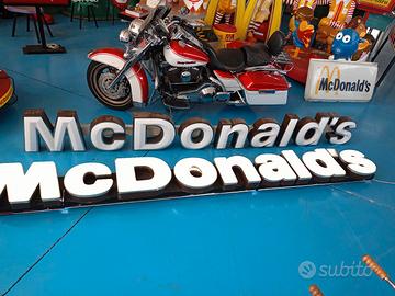 Insegna luminosa MC Donald's 