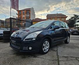 PEUGEOT 5008 1.6 HDi 115CV 7POSTI