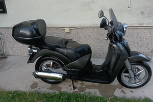 Aprilia scarabeo 250