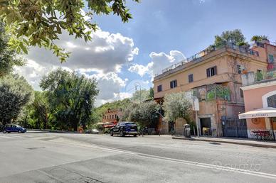 3 LOCALI A ROMA