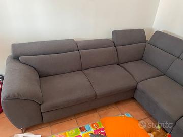 Divano BE HOME con penisola