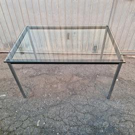 Tavolo Cassina Lc10 design Le Corbusier