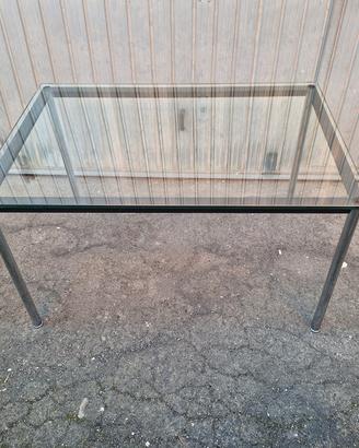 Tavolo Cassina Lc10 design Le Corbusier