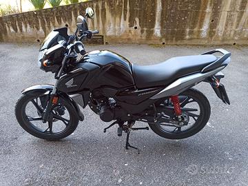 Honda CB125 F anno 2022