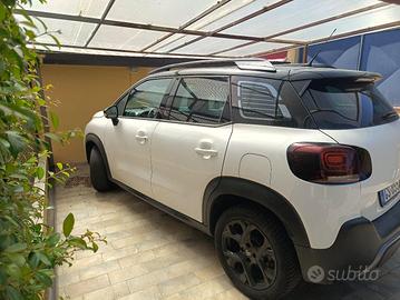 Auto nuova si vende
