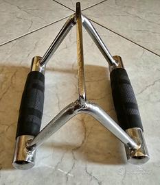 Triangolo per pulley/lat machine