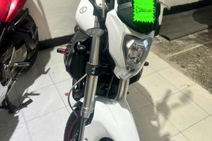 Benelli BN 302 4T