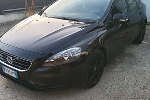 V40 eventuale permuta con 4x4 