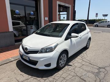 Toyota Yaris 1.0 5 porte Lounge 2014