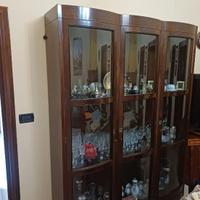 Vetrina cristalliera