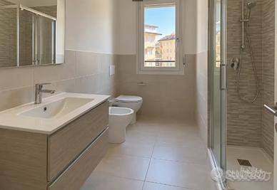 TRILOCALE in zona ROMA EST-SPESE INCLUSE