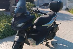 Scooter Aprilia SR 200 GT