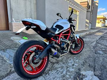 Ducati 797+ ( Star White Silk )