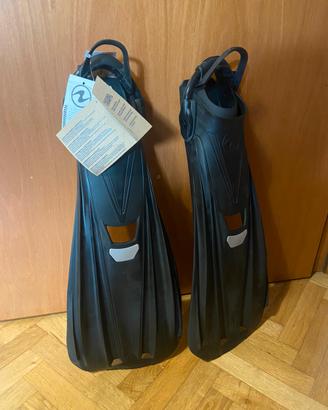 Pinne aqua lung