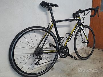 bici da corsa scott
