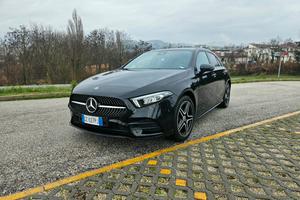 Mercedes-Benz A250e Plug-In Hybrid | AMG Line 