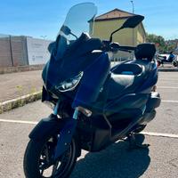 Yamaha Xmax 300
