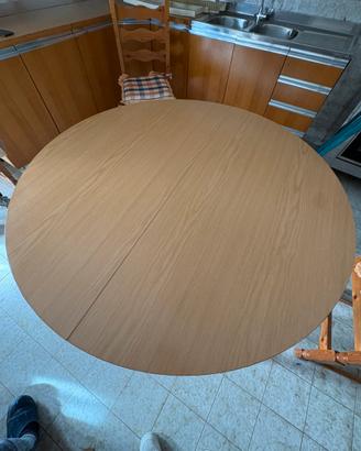 Tavolo sala da pranzo in legno