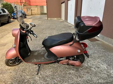 Scooter elettrico hurba city .