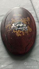 Specchio vintage in legno con madreperla