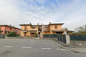 2 LOCALI A MONTICHIARI