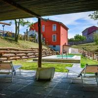 Casa indipendente/ allevamento cani/agriturismo