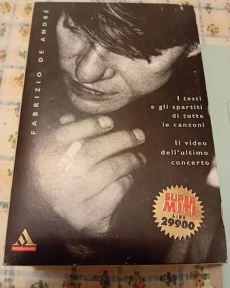 Cofanetto libro + vhs Fabrizio De André