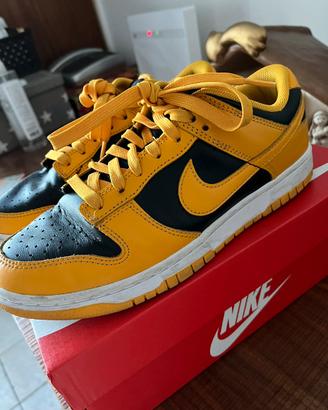 Nike dunk basse nere e gialle